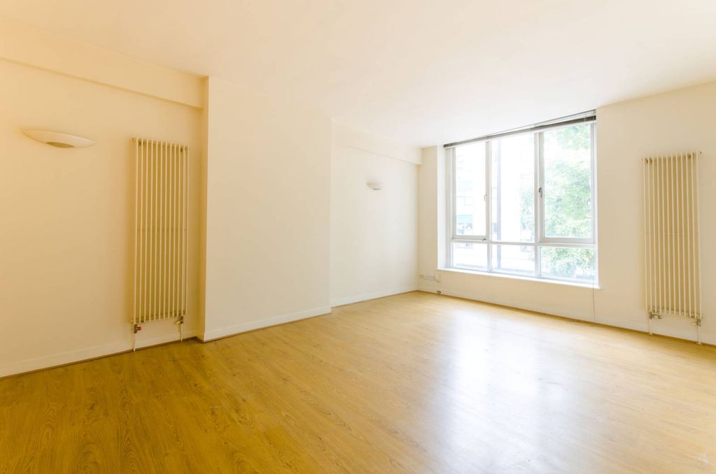 Property photo 2 of 7