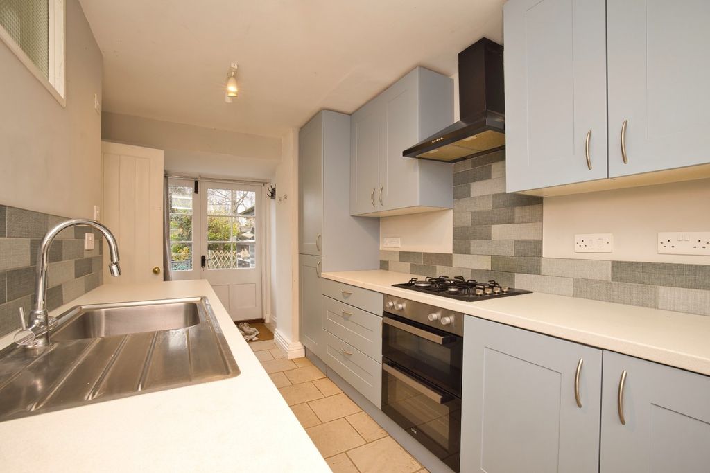 Property photo 3 of 14 Picture 3