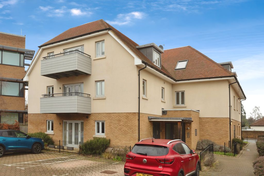 Property photo 2 of 18