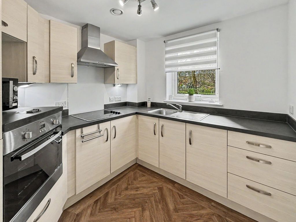 Property photo 2 of 24