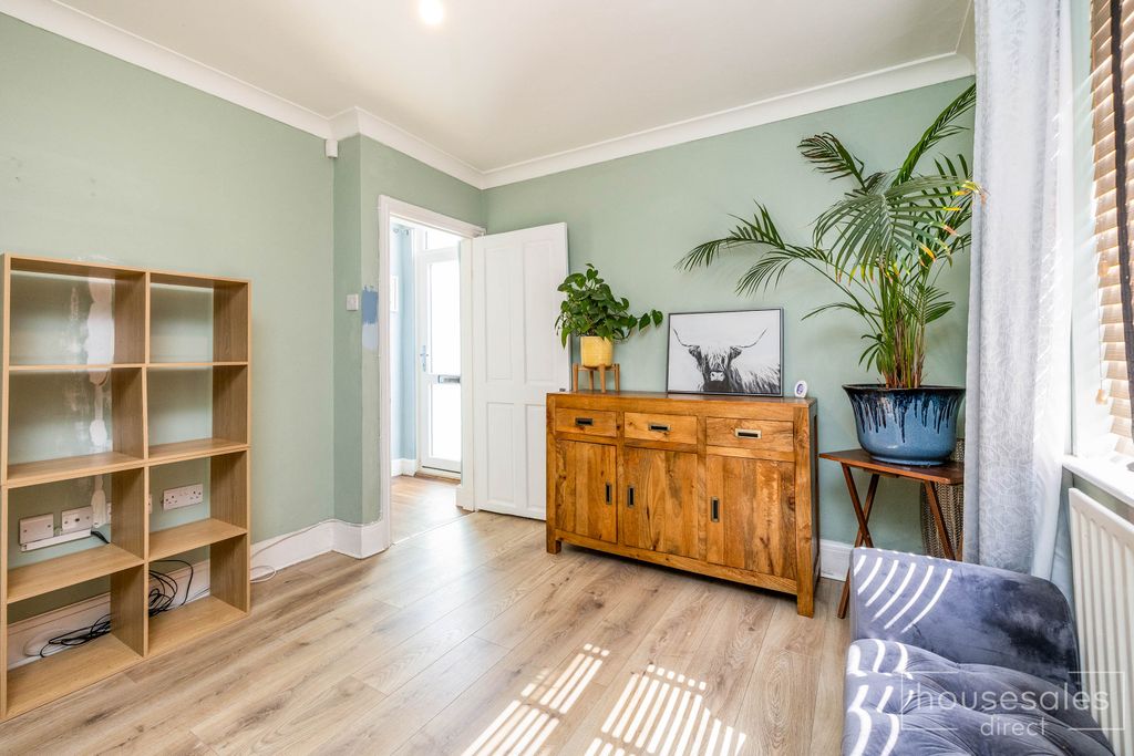 Property photo 3 of 13