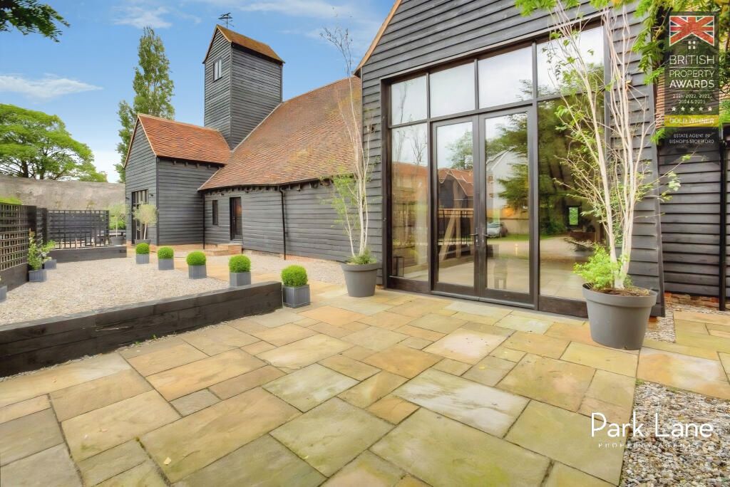 Property photo 3 of 32