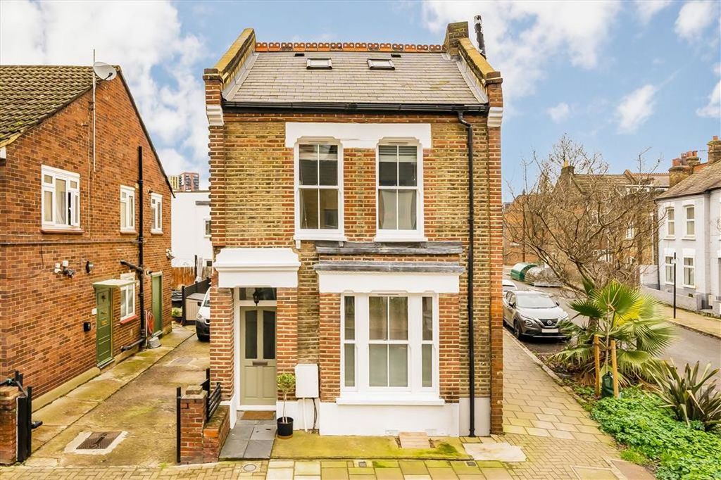 Property photo 2 of 9