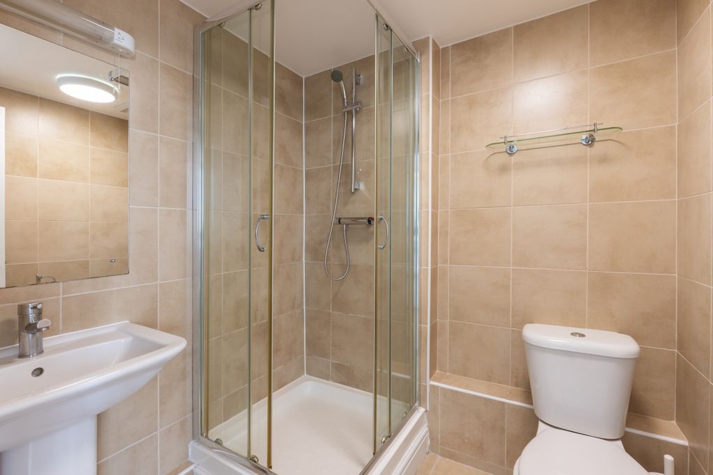 Property photo 2 of 8 Chelsea Cloisters...