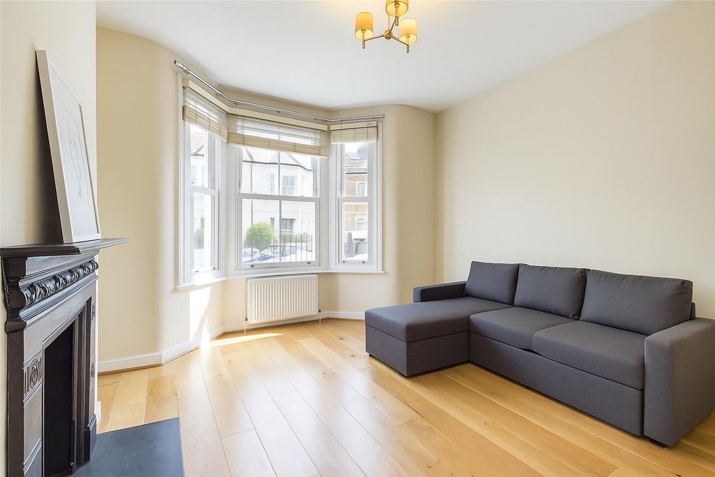 Property photo 1 of 9