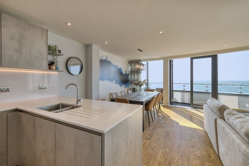 Additional image 10 of 3 bed flat for sale4 Sea View, Ramsgate CT11