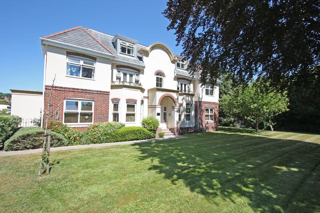 Property photo 1 of 26
