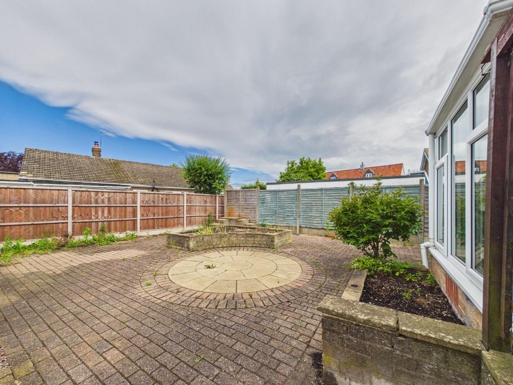 Property photo 2 of 16 Outside