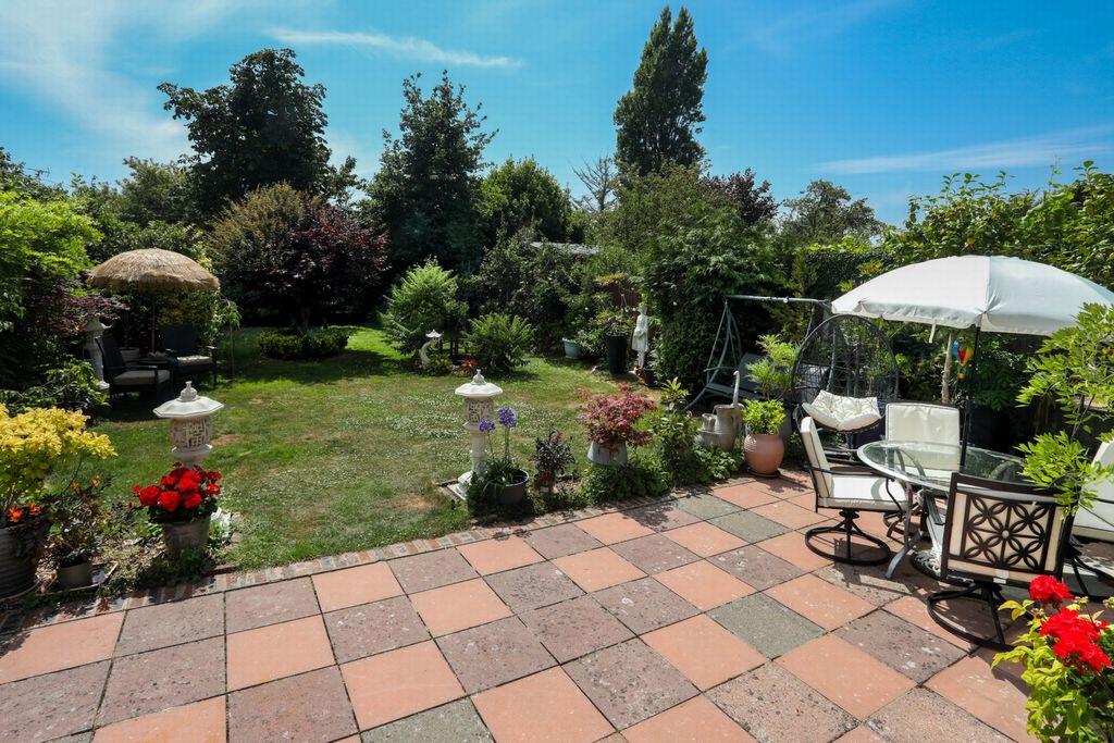 Property photo 2 of 26 Grden