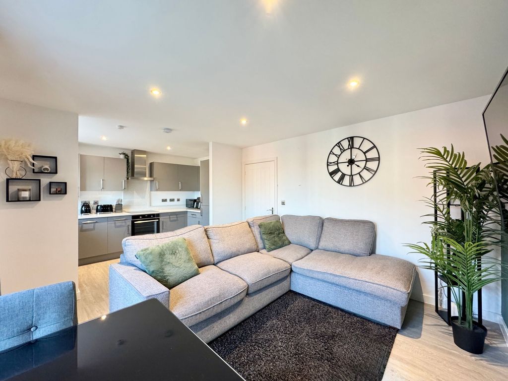 Property photo 3 of 9