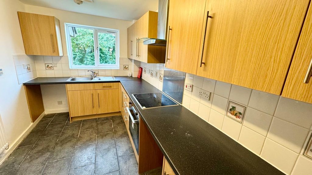 Property photo 3 of 17 Photo 2