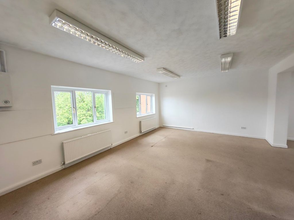 Property photo 2 of 4