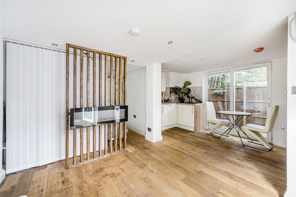 Property photo 3 of 16 Picture No. 07