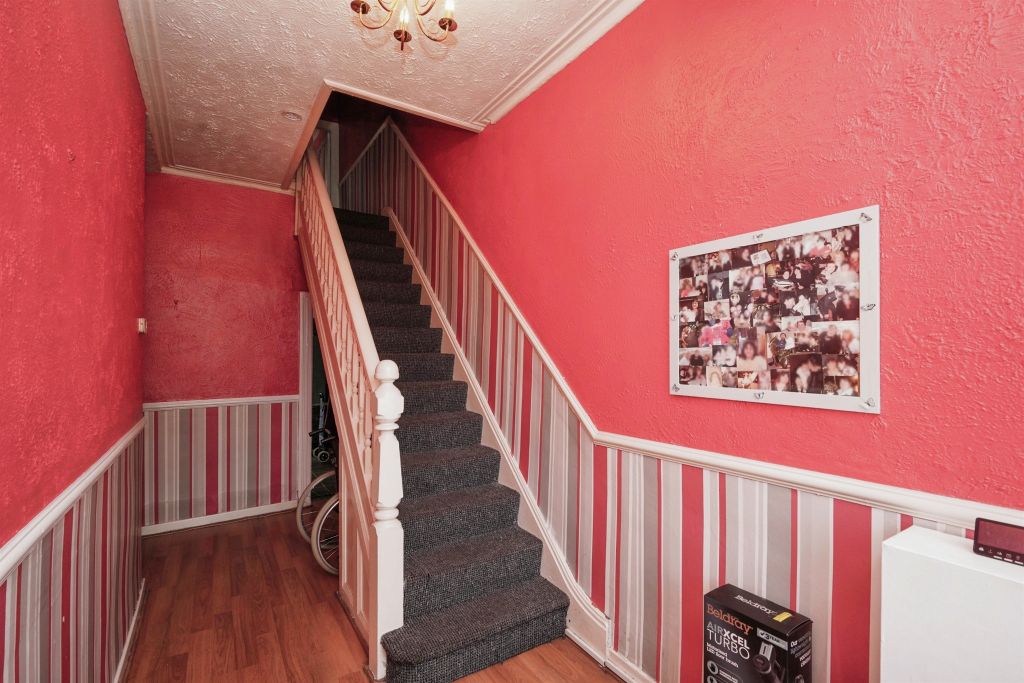 Property photo 3 of 17