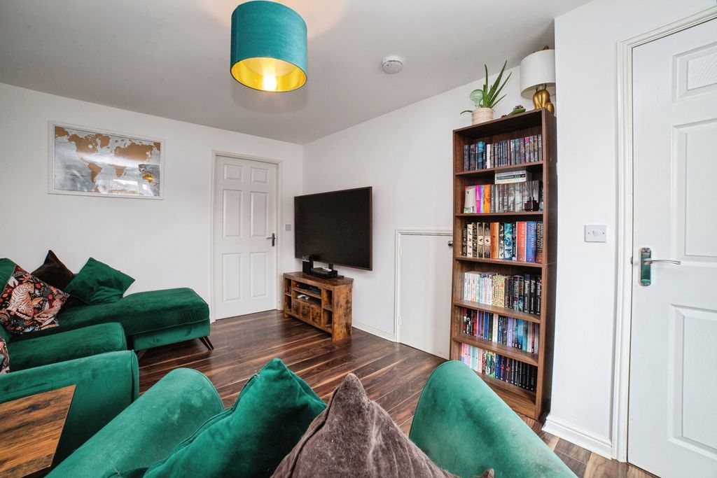 Property photo 2 of 21 Pbox-Img.Jpg