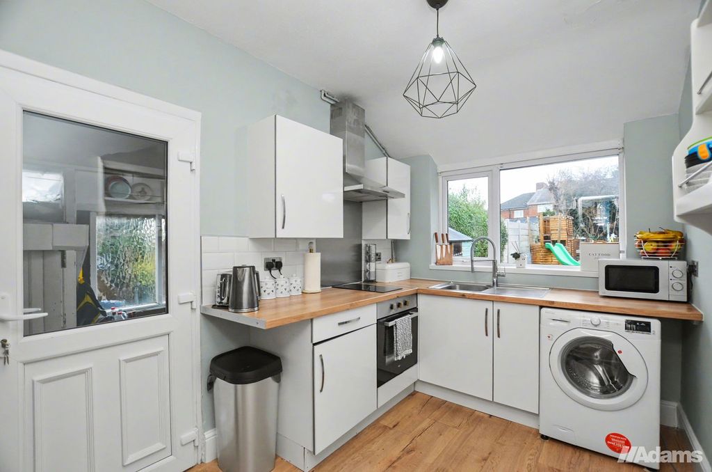 Property photo 2 of 27