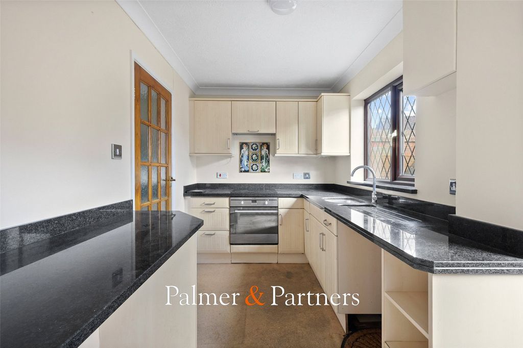 Property photo 2 of 12 Picture No. 06