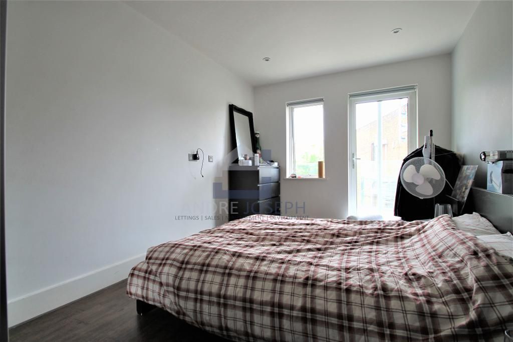 Property photo 3 of 6 Bedroom 1