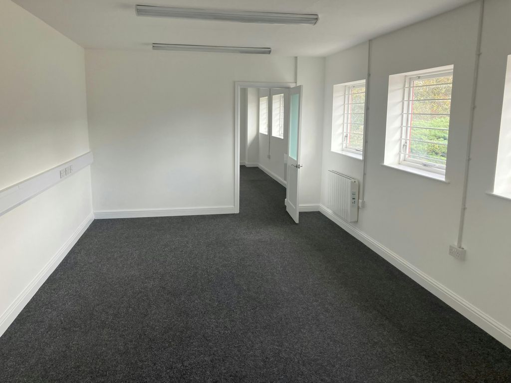 Property photo 2 of 8 20251016_111150101_Ios.Jpeg