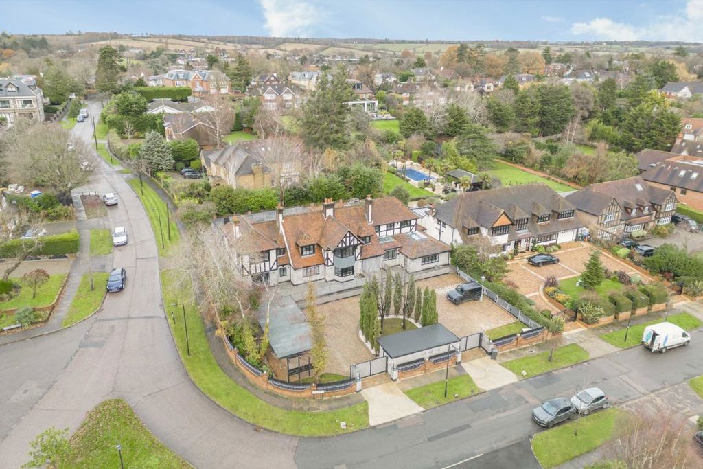 Additional image 12 of 3 bed flat to rentBeech Hill Avenue, Hadley Wood EN4