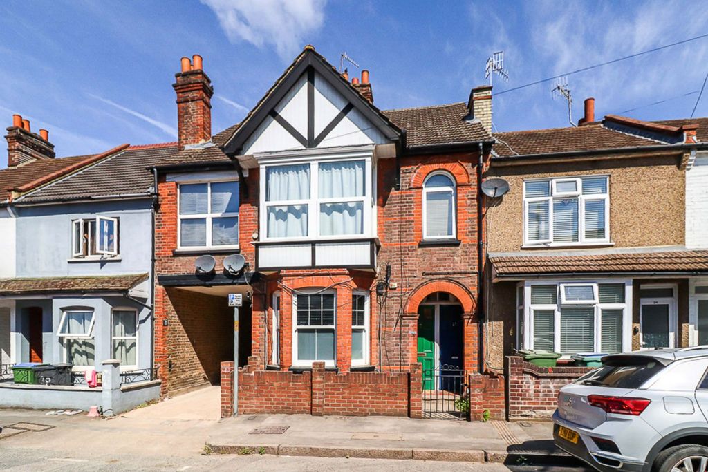 Property photo 1 of 12