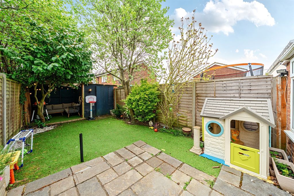 Property photo 2 of 12