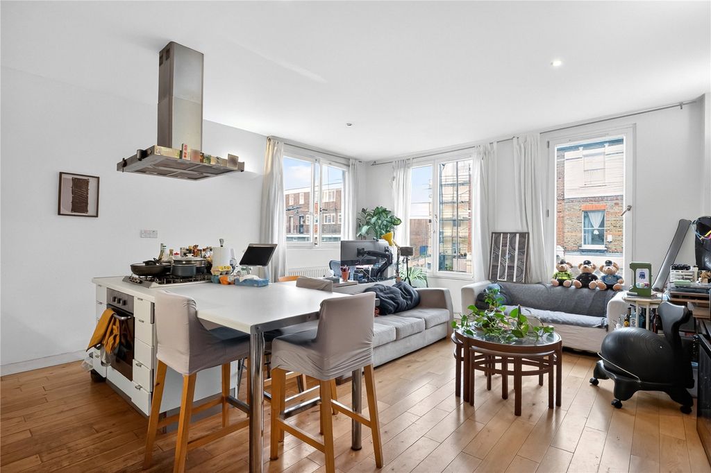 Property photo 1 of 19 Reception Room