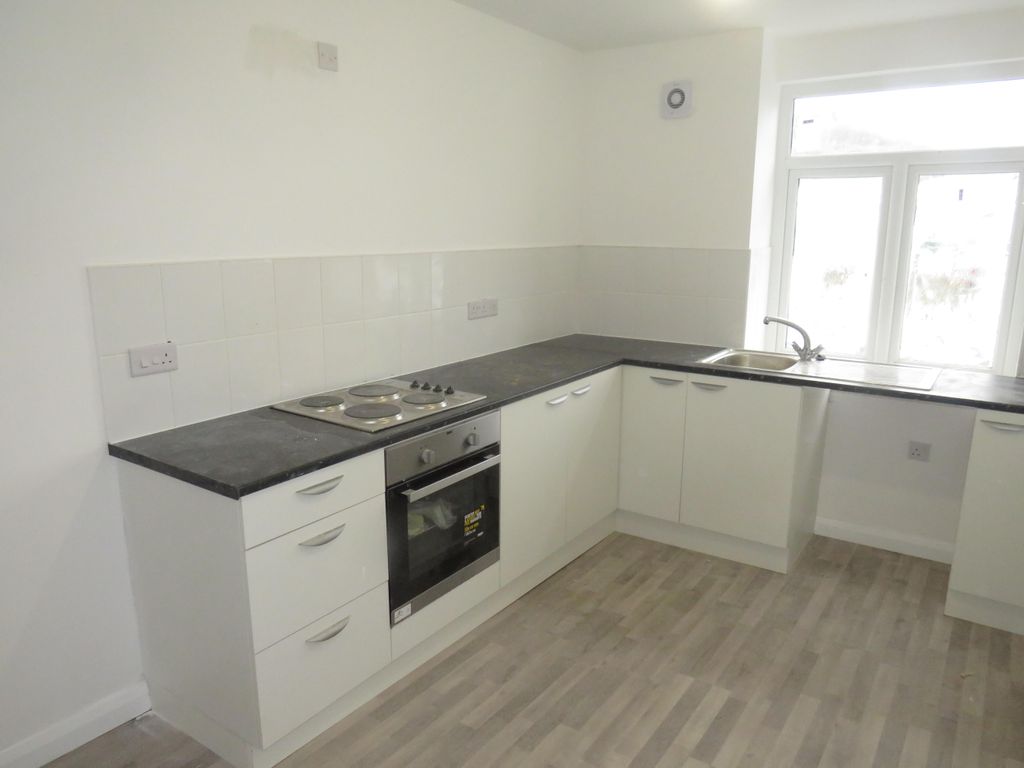 Property photo 2 of 6 Bedroom 1