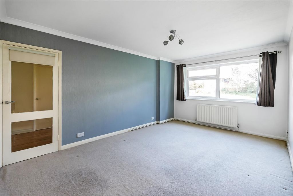 Additional image 7 of 2 bed maisonette for saleRussell Court, Leatherhead KT22