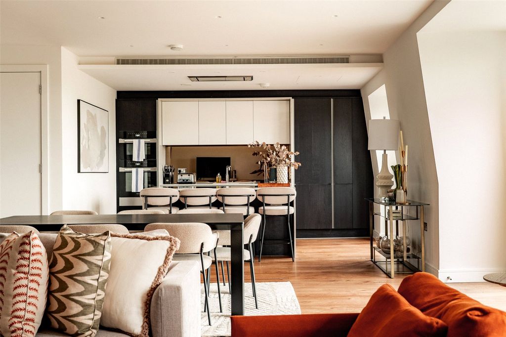 Property photo 1 of 21 Open Plan Living