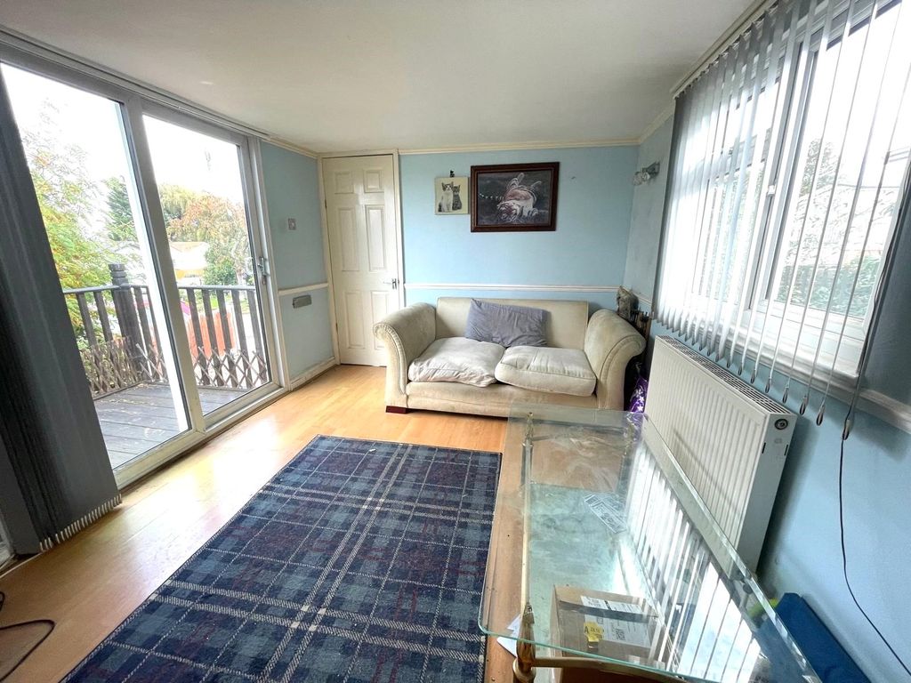 Property photo 3 of 19 Picture No. 17