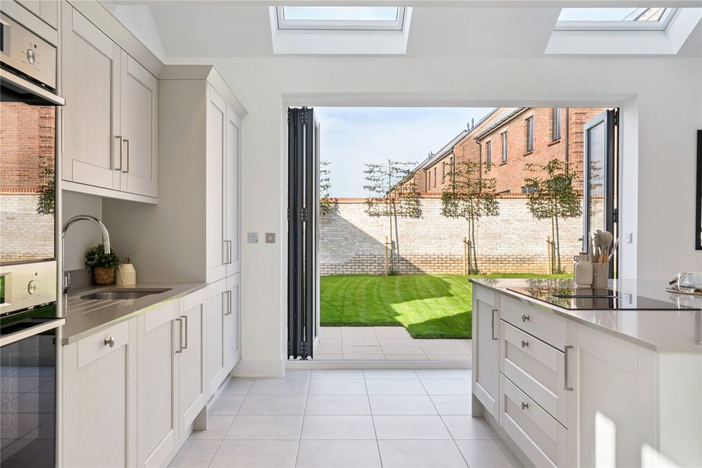 Property photo 2 of 19 The Knightley