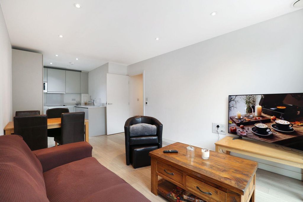 Property photo 2 of 13 Quvfoqcg.Jpeg