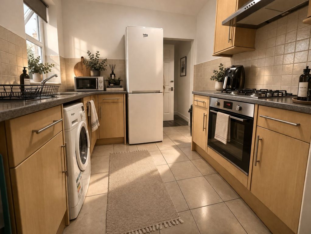 Property photo 2 of 7 Kitchen