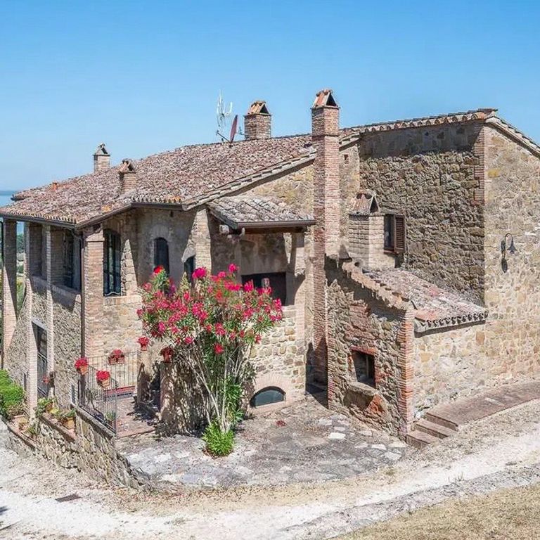 Property photo 1 of 18 Rustic Country House In Magione, Umbria Charm