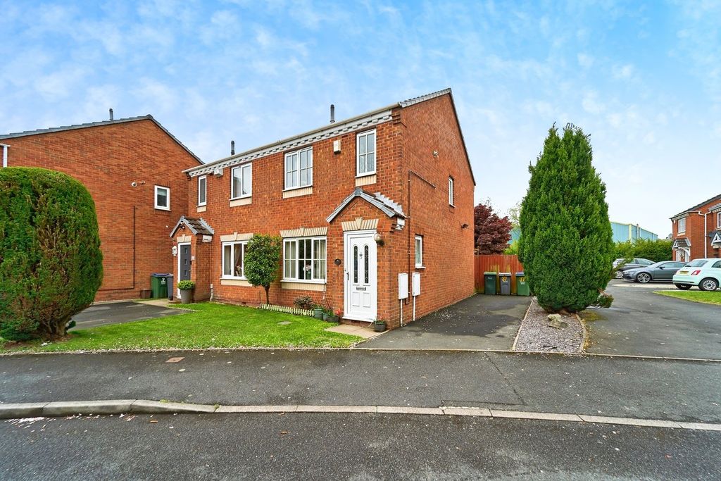 Property photo 1 of 18