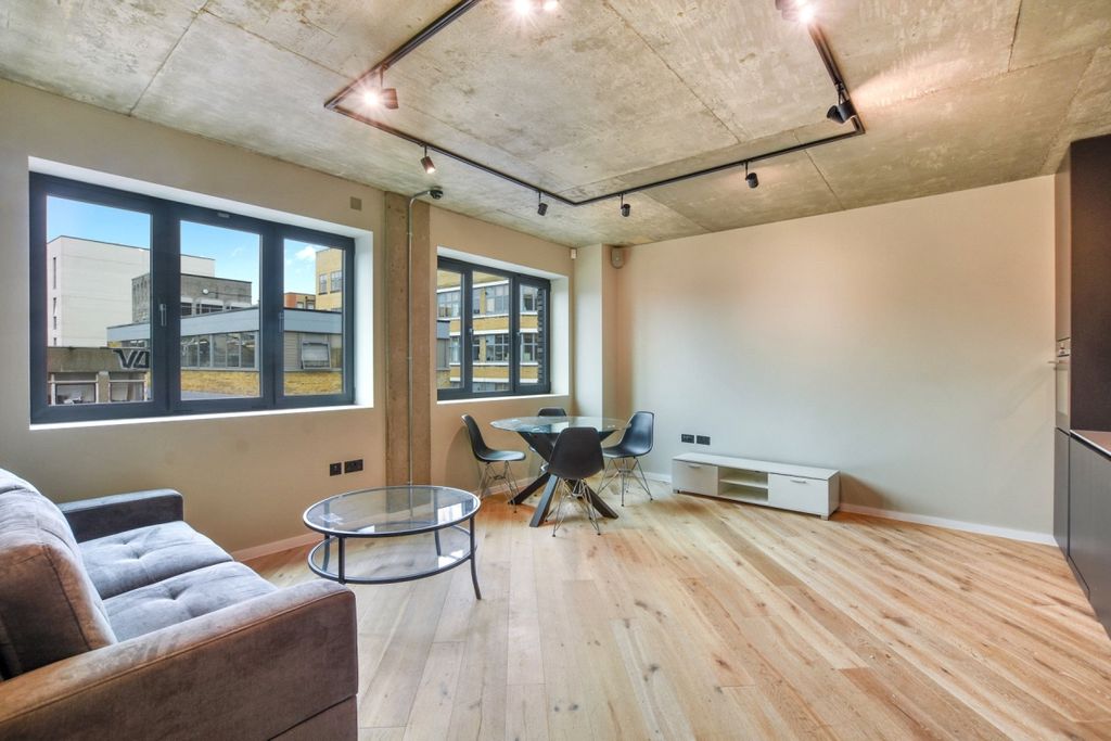 Property photo 1 of 8