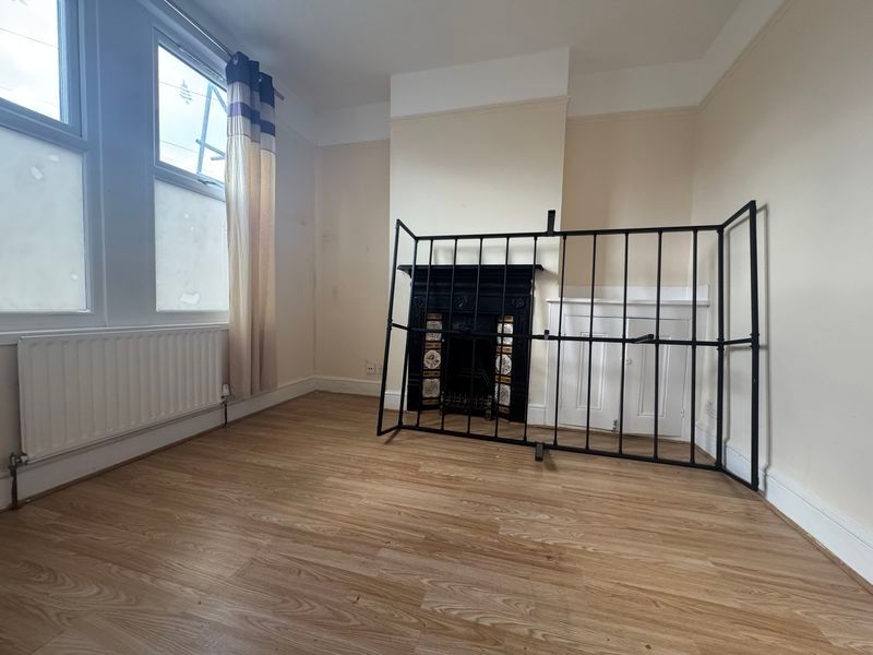 Property photo 2 of 8 Photo 8