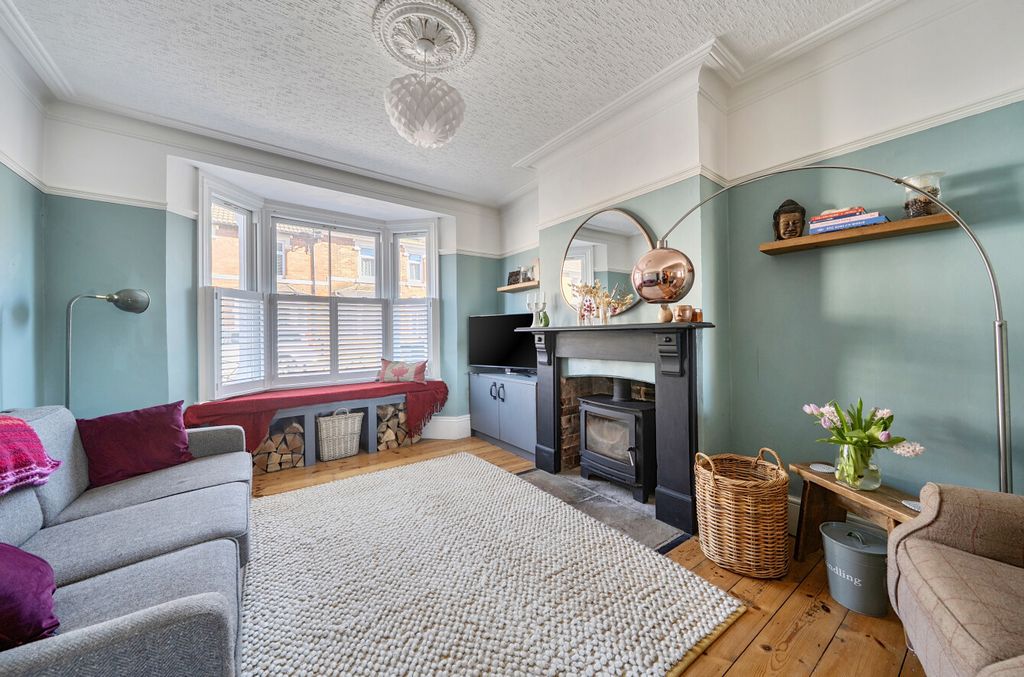 Property photo 2 of 20 1425920-12-69Bab2...