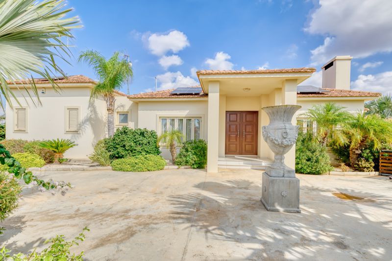 Property photo 1 of 27 Front Of The...
