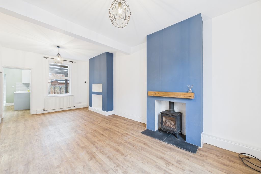 Property photo 1 of 14 Cam03162G0-Pr0390-Still007