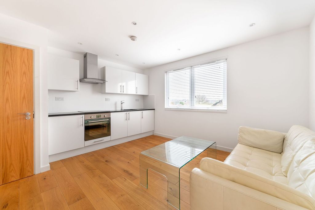 Property photo 1 of 6