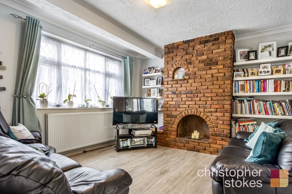 Property photo 2 of 19 4923994