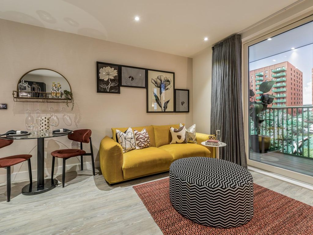 Property photo 3 of 11 Dagenham Green 1 Bed Show Apartment