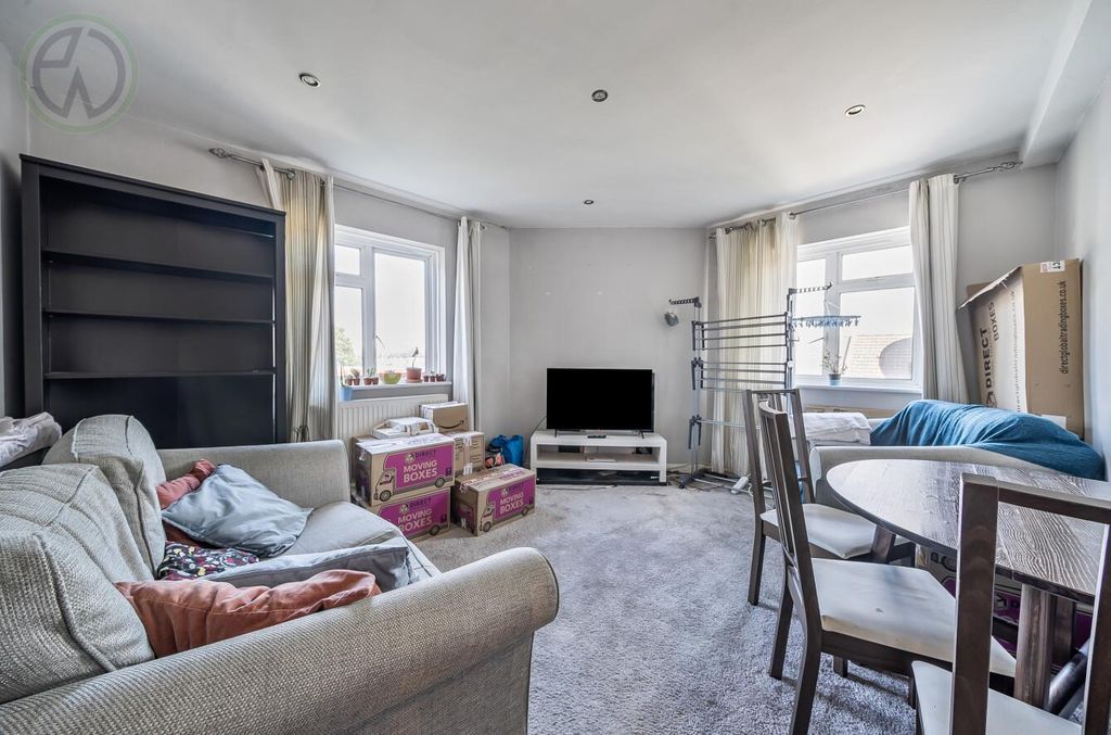 Property photo 3 of 10 6Ca96Fce-0F6c-4c58-Af46-E315F2Eac6A6.Jpg