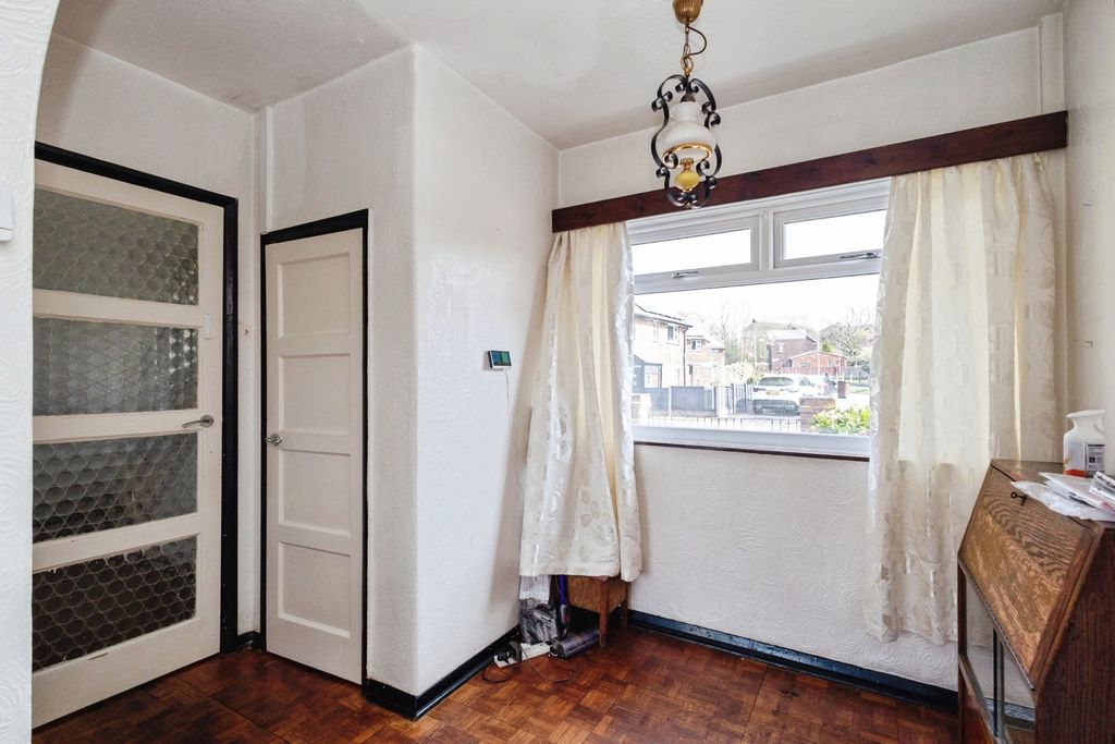 Property photo 3 of 20 Pbox-Img.Jpg