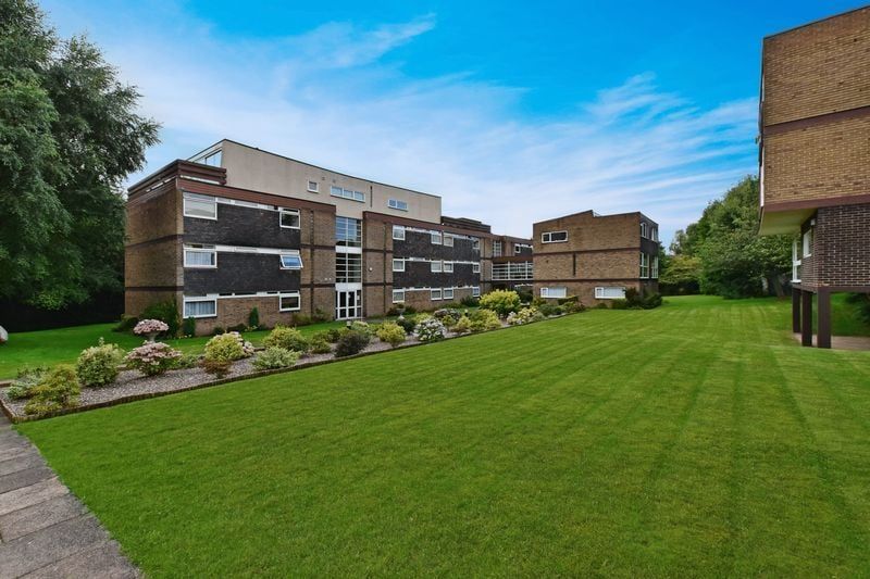 Property photo 1 of 16