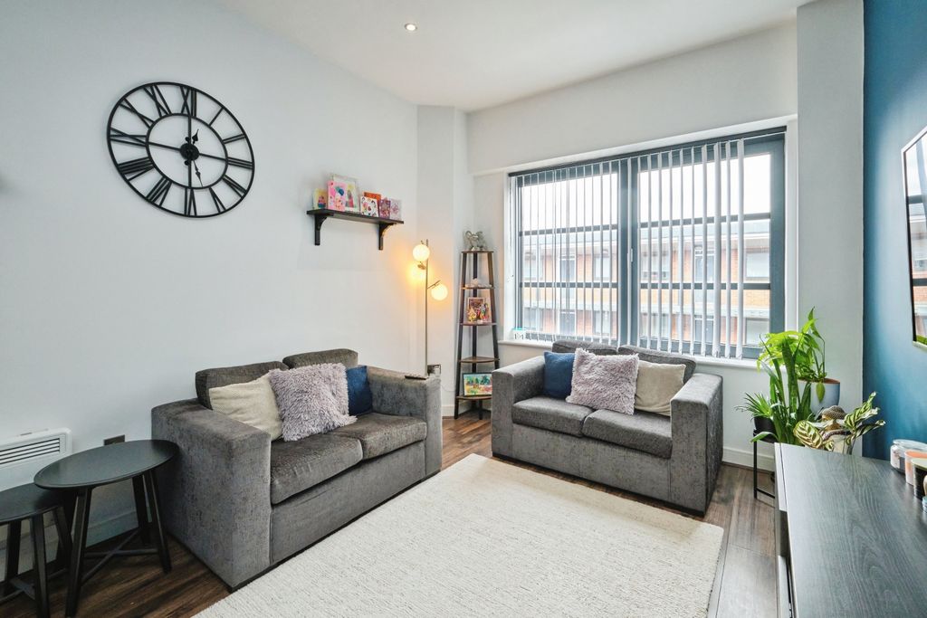 Property photo 3 of 14