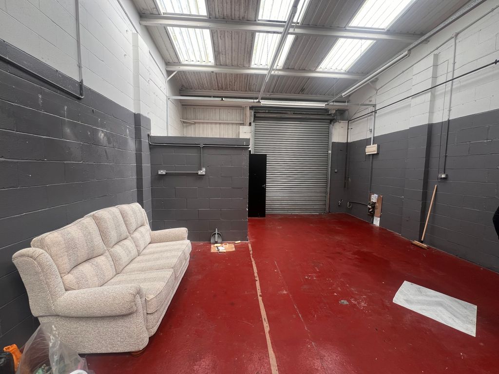 Property photo 2 of 3