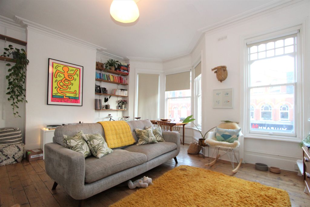 Property photo 2 of 8 Photo 02